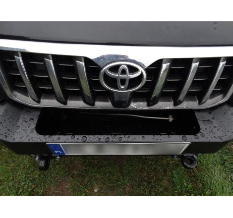 FRONT BUMPER TOYOTA LAND...